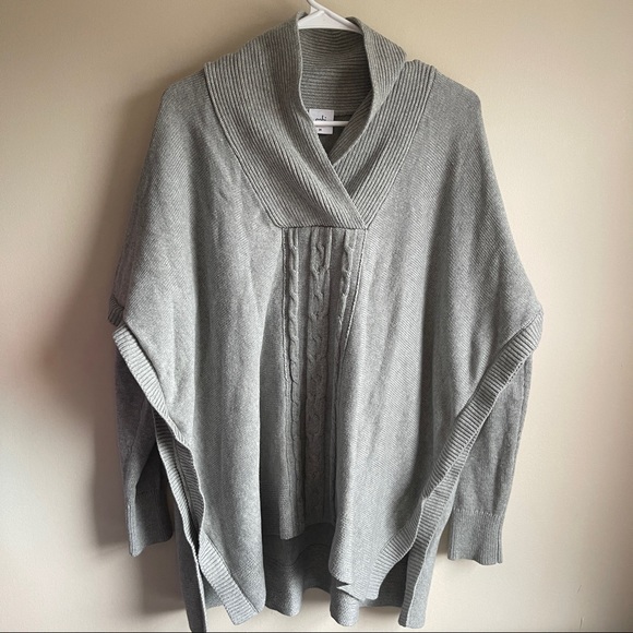 Cabi 3303 Charlotte Gray Poncho Dolman Sweater - Picture 2 of 7